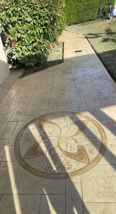 Beton amprentat – pavaj decorativ pentru curți, alei și terase!