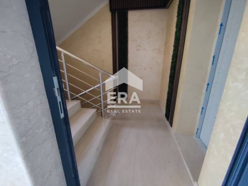 Просторени светъл  мезонет в един от най-предпочитаните квартали на гр