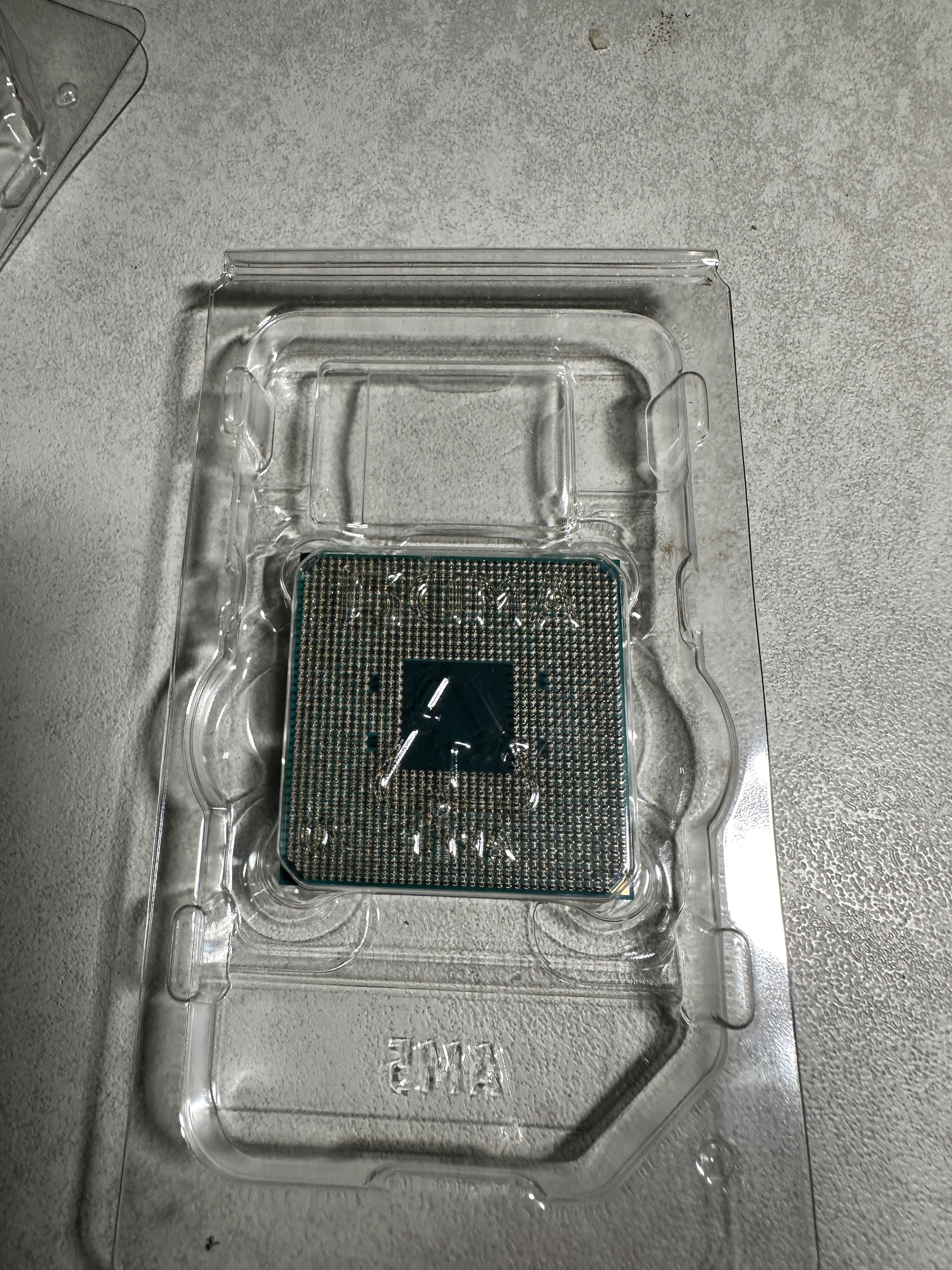 AMD Ryzen 5 2600 + охладител
