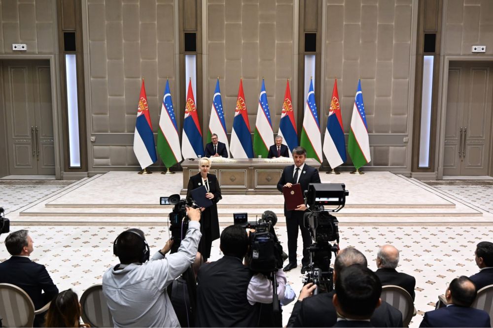 Bayroq Samarqand. Hashamatli bayroqlar