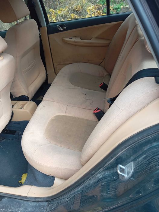 Продавам SKODA fabia 1.4 бензин спешно на части