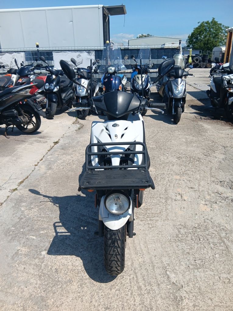 Скутер Kymco Agility 50