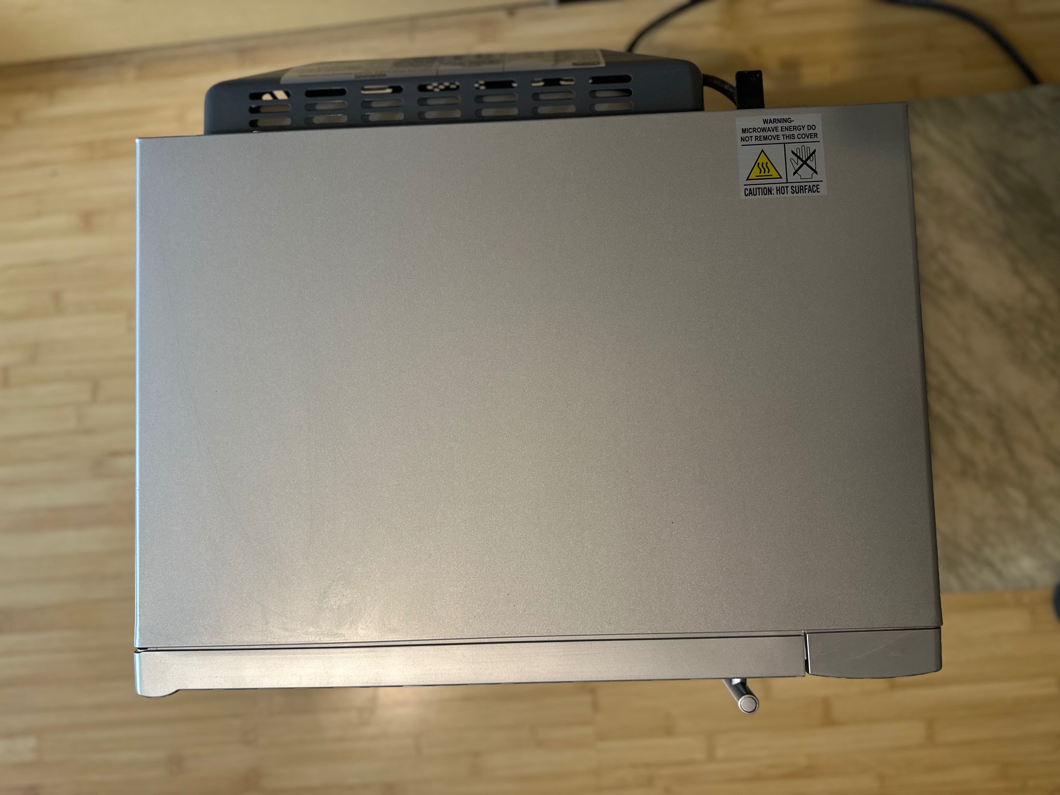 Микровълнова печка Delonghi