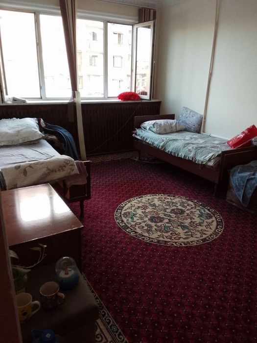 Кушбегида 4 хонали кваритарасини 1 хонаси