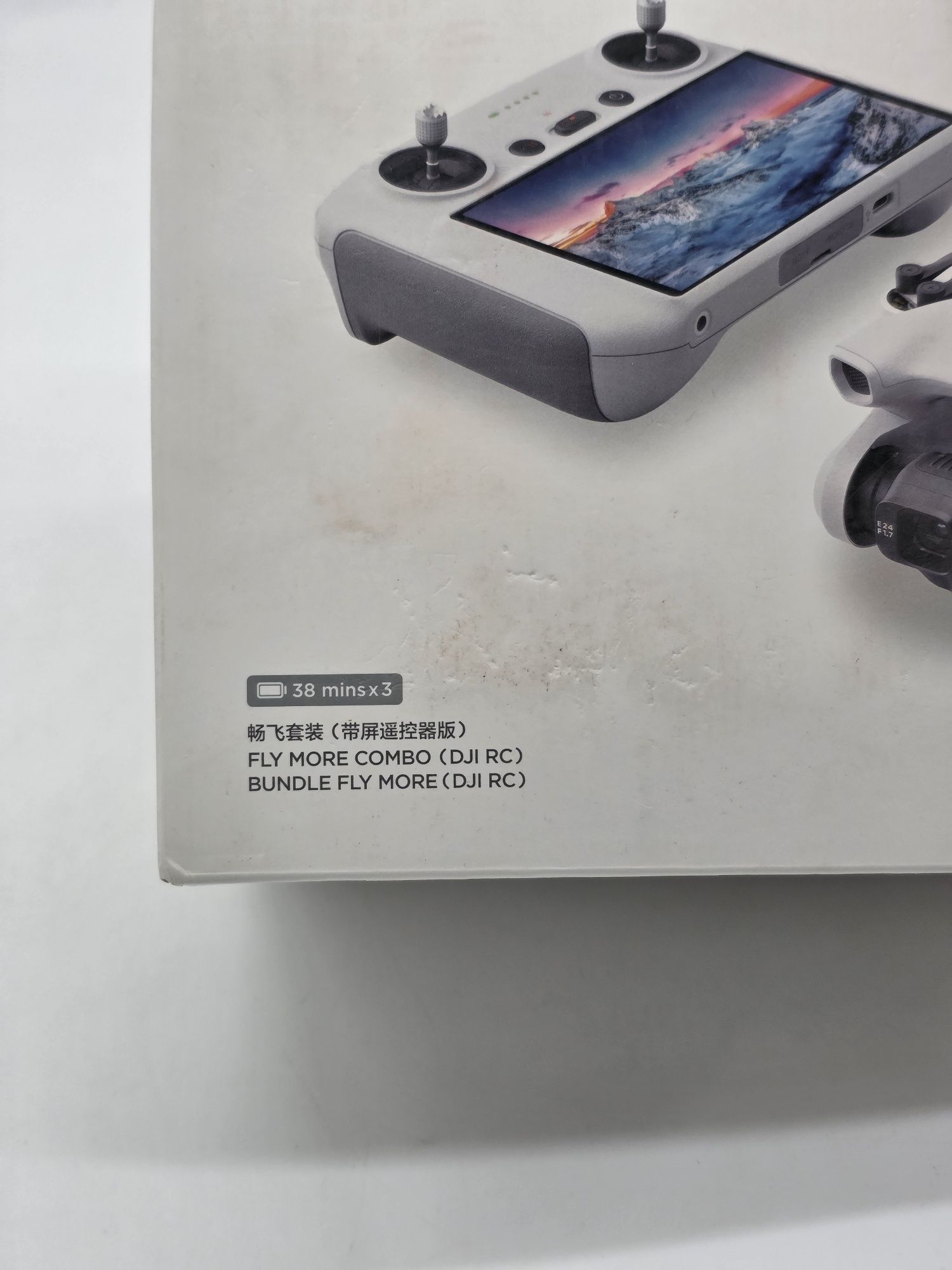 Drona DJI Mini 3 Fly More Combo + Smart Controller