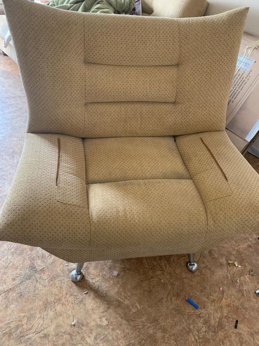 Продается мебель диван, кровать, кресло,сундук, прихожая, кухня