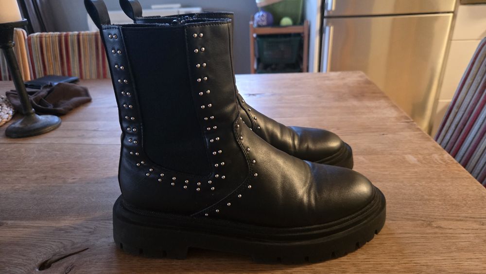 Зара боти 36 номер