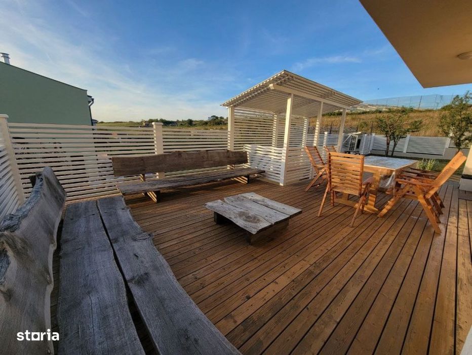 Casa tip duplex, 120 mp, 400 mp teren, 4 parcari, la cheie, zona Hub E