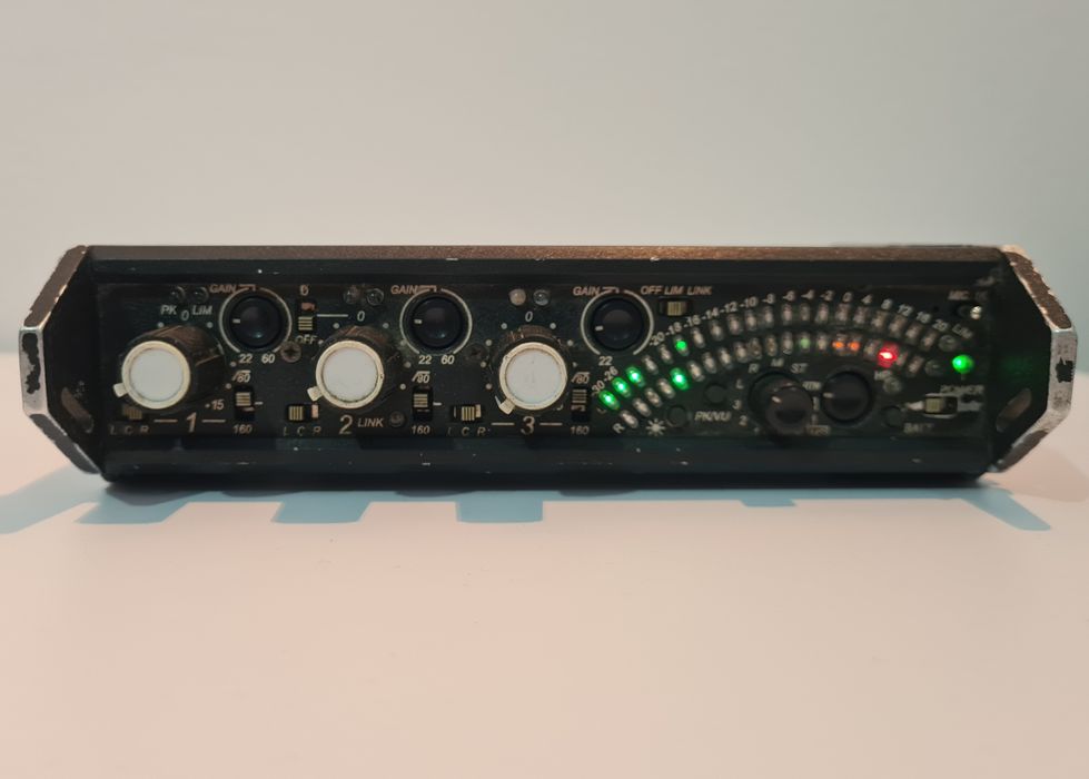 Mixer audio portabil profesional Sound Devices 302