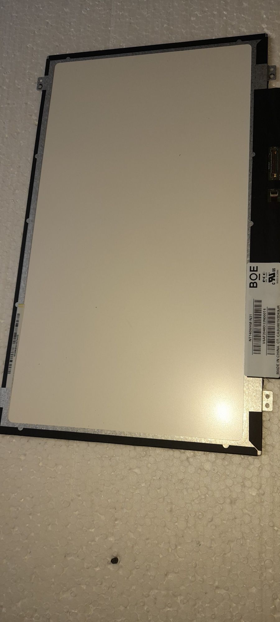 Display laptop led 15.6" și 14"