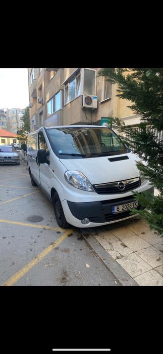Opel Vivaro 2.0дизел 2010г