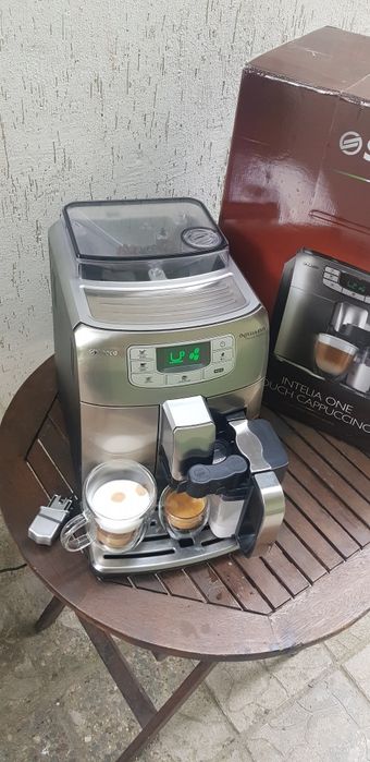 Каферобот Saeco Intelia EVO One Touch Cappuccino Inox. Обслужен изцяло