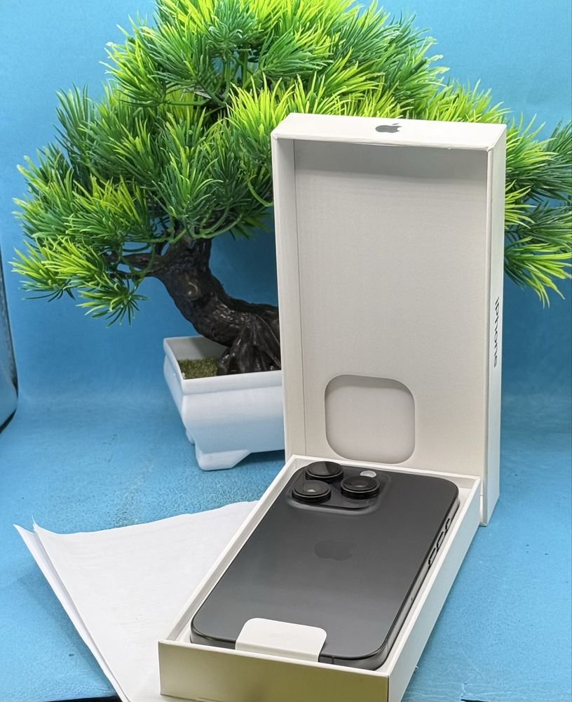 НОВ!!! Apple iPhone 16 Pro, 256GB, 5G, Black Titanium