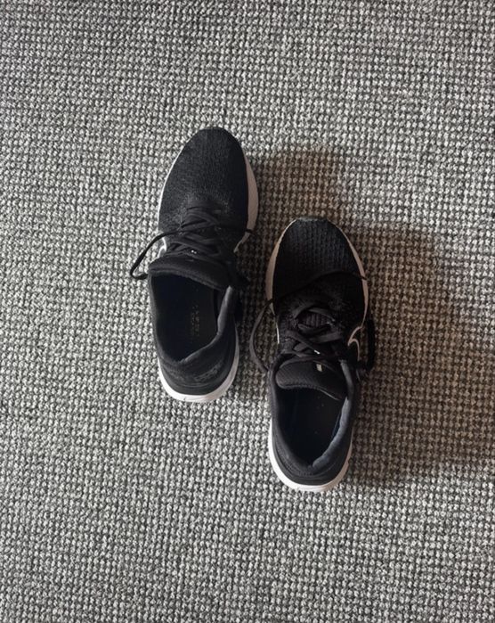 Adidasi nike alb/negru