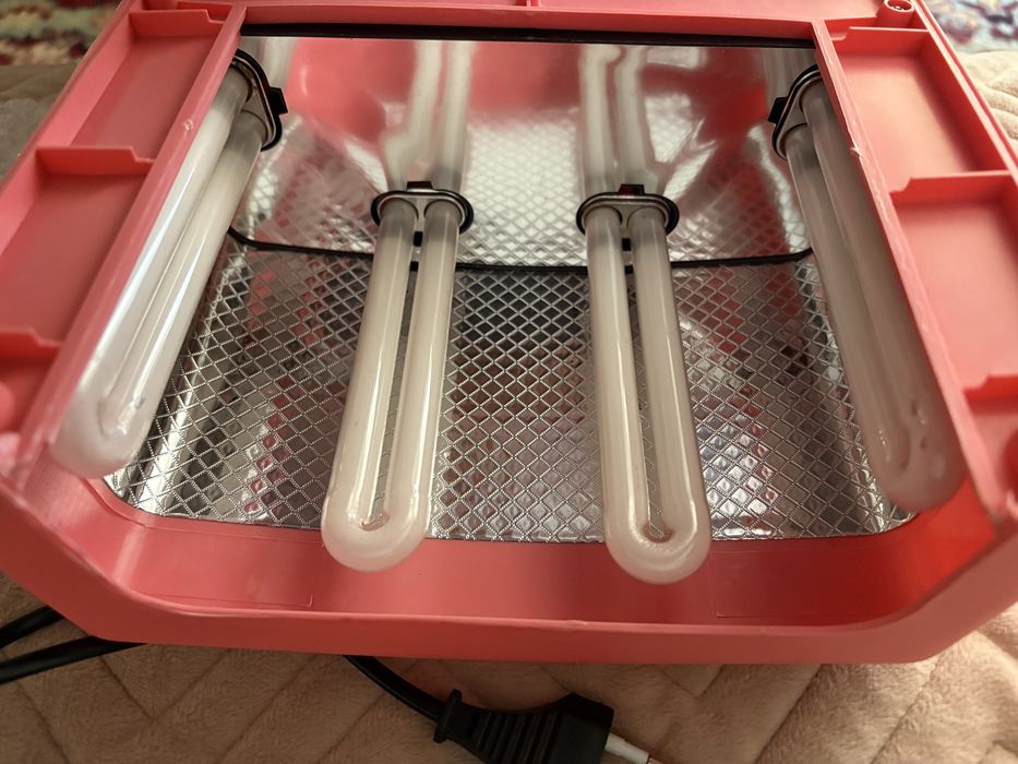 Set lampa manichiura Led si UV