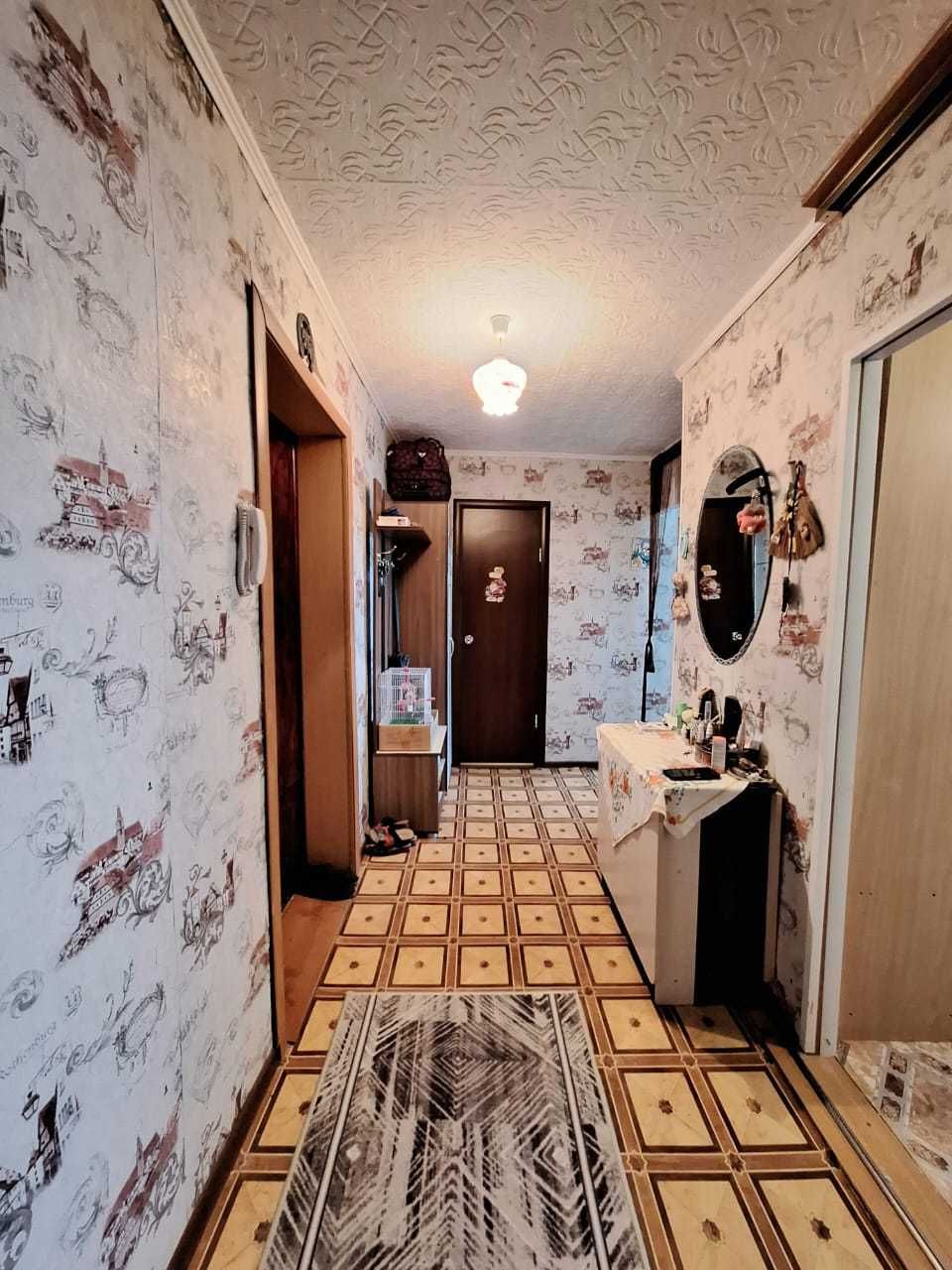 Продаётся 2 комн. квартира, район Автопарк