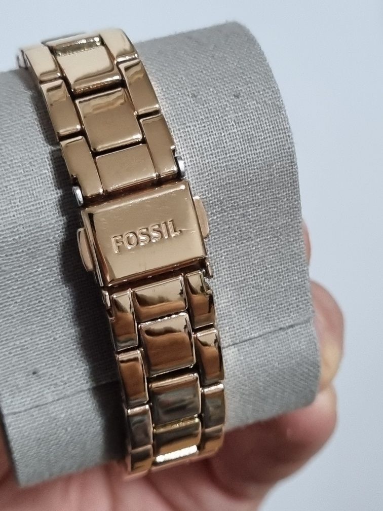 Ceas fossil cu bratari incluse