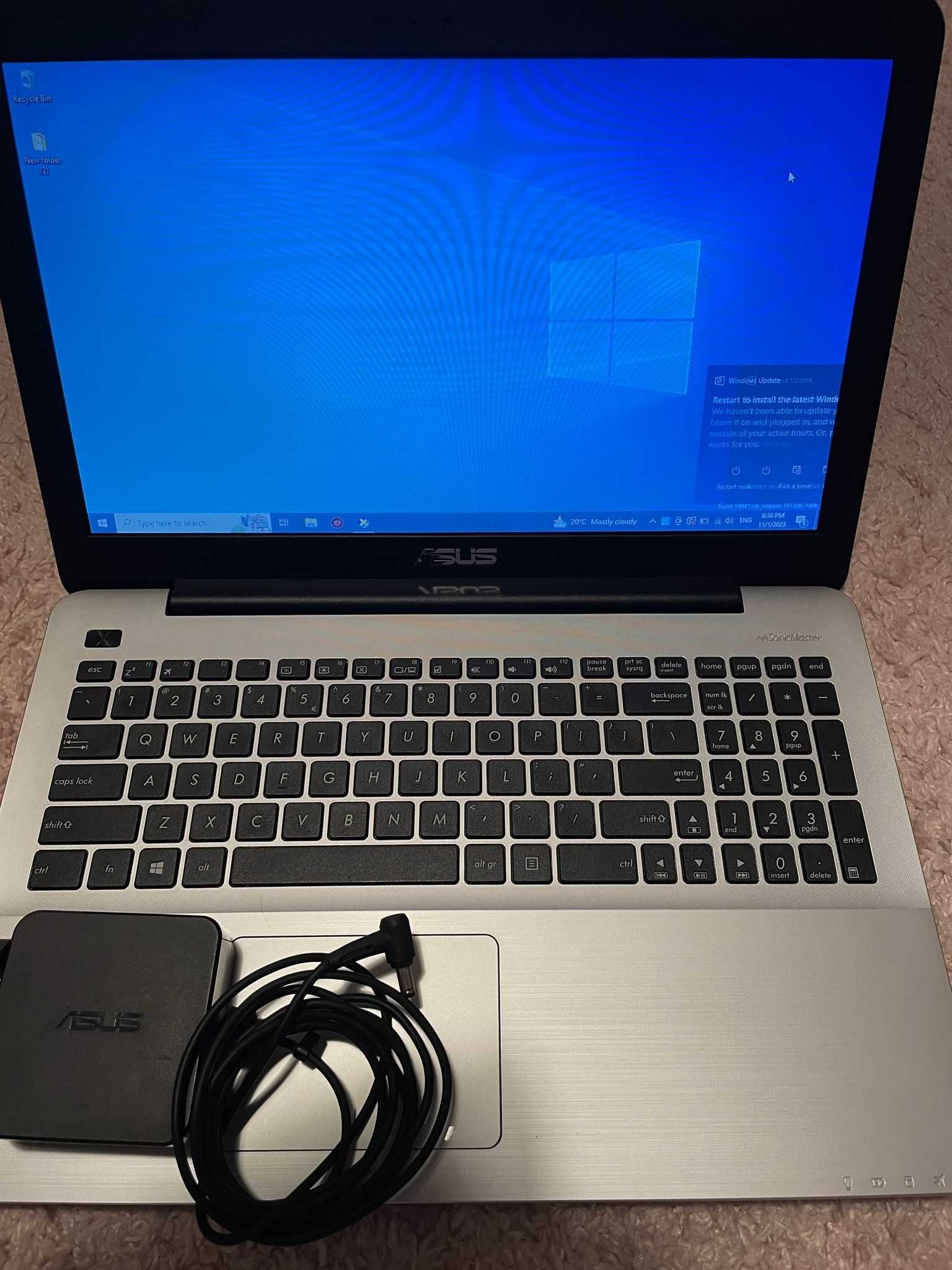 Laptop Asus X555LB