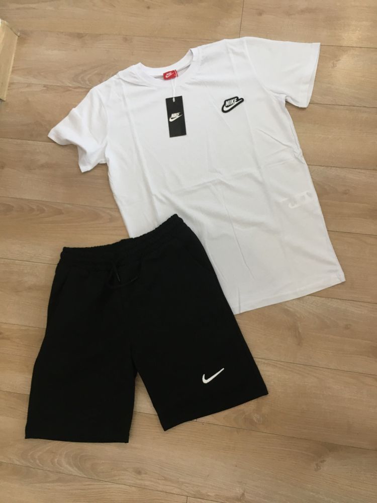 Compleu Nike tricou + pantaloni scurti/ lungi