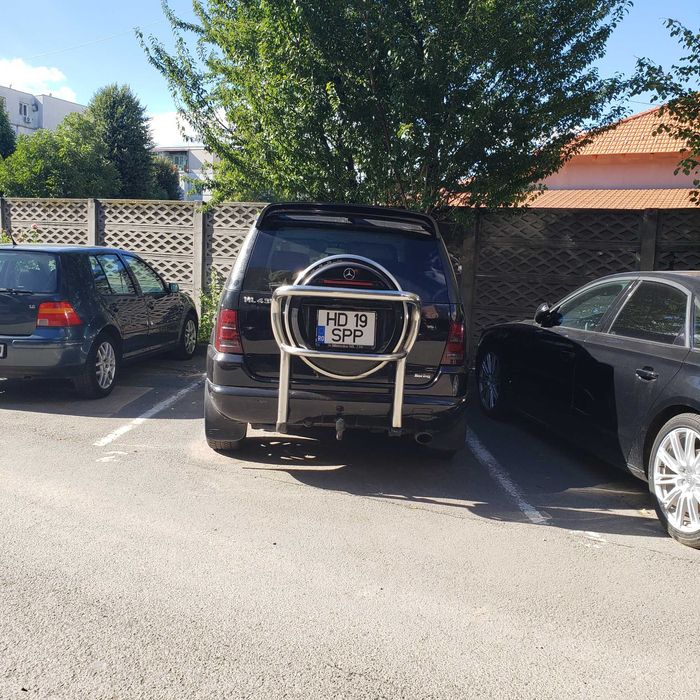 Masina Mercedes-Benz