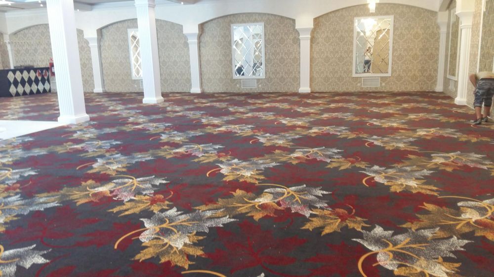 Montaj mocheta,covor pvc cât și curățat profesional mocheta