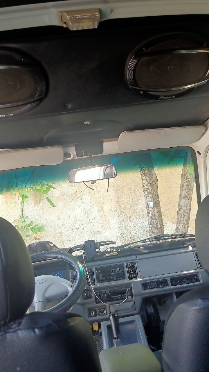 Damas srochna sotiladi