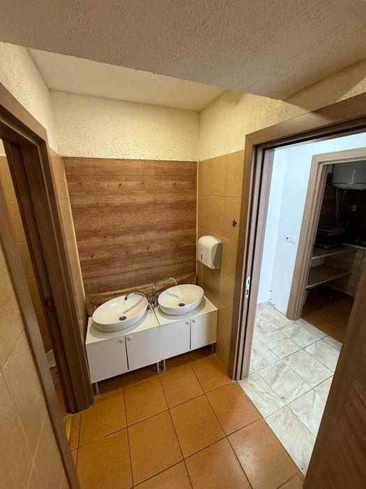 Дава се под наем Магазин в Бургас, Братя Миладинови - 120 кв.м за 331.5 € - Снимка #3