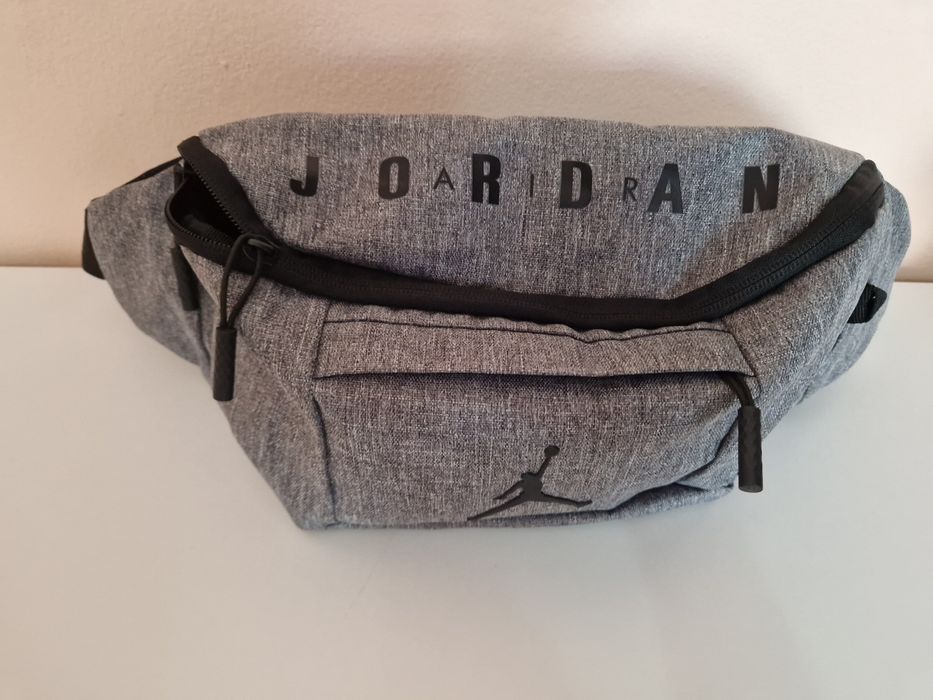 Borseta joardan air noua