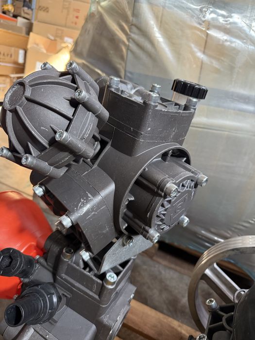 Помпа за щангова пръскачка с балон