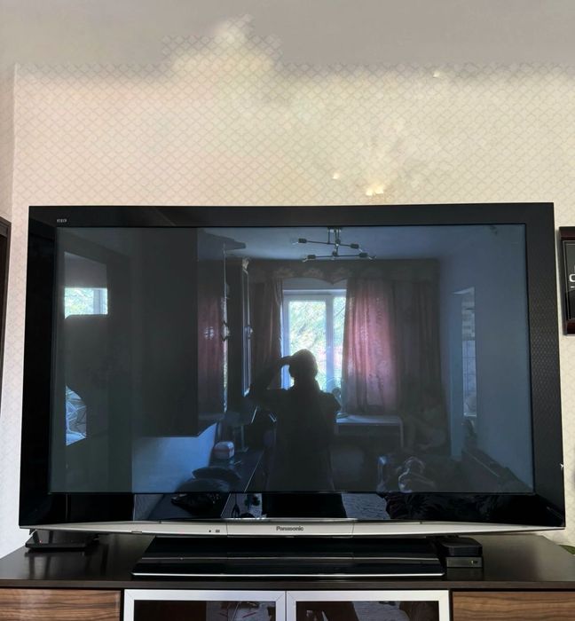 Panasonic TH-R58PY800 большой 1445х898