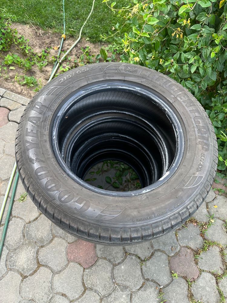Set 4 anvelope vara 215/65 R16