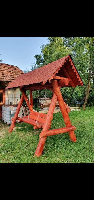 Cabană, filigorie,leagăn de gradina rustic,lemn rotund .