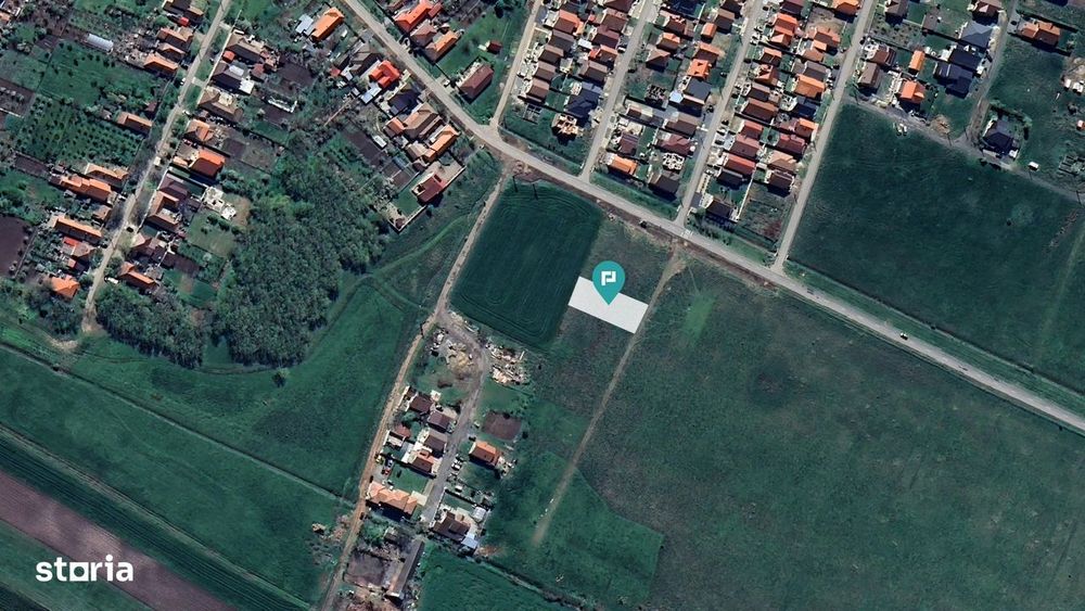 Loc de casa de 494 mp în Livada