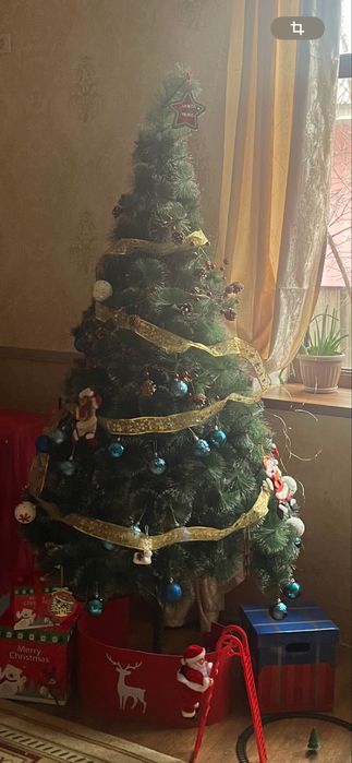 Продается ёлка со снежным напылением