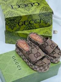 Papuci Gucci , pe comanda