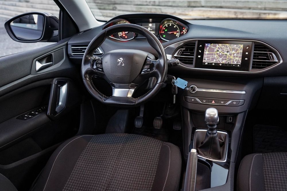 Peugeot 308 2019 Facelift, impecabil!