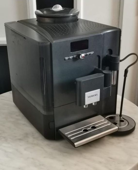 Aparat de cafea cu boabe Siemens EQ7 + M digital Espressor Cafetieră