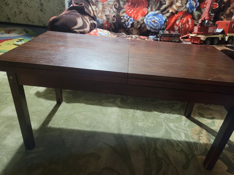 Продам журнальный столик