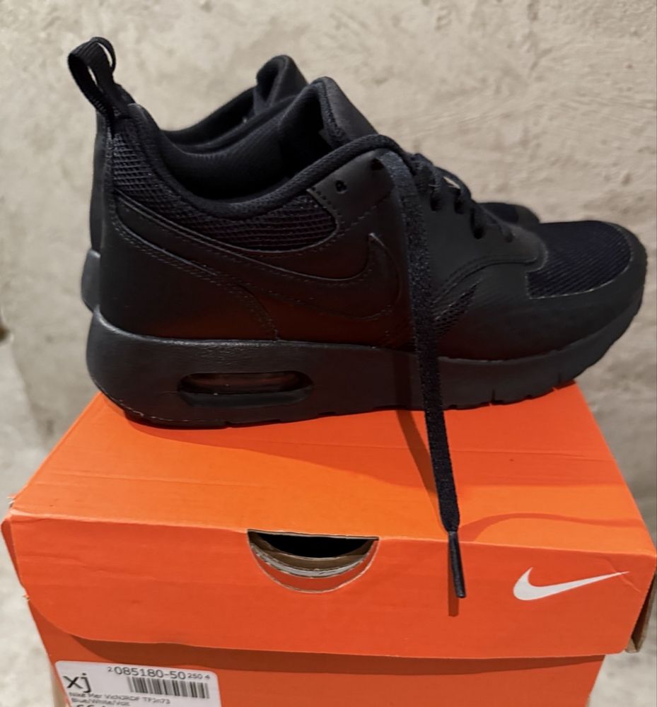 Nike маратонки