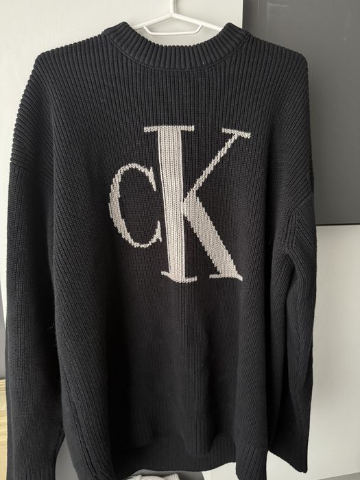 Пуловер Calvin Klein М размер