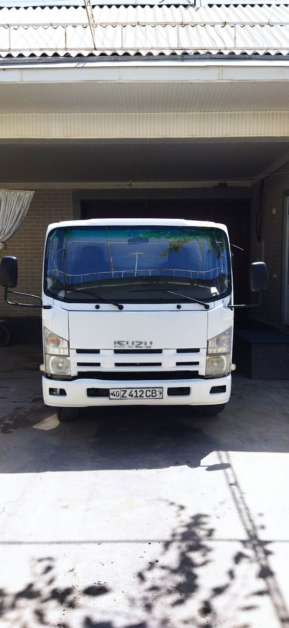 Isuzu samosval sotiladi