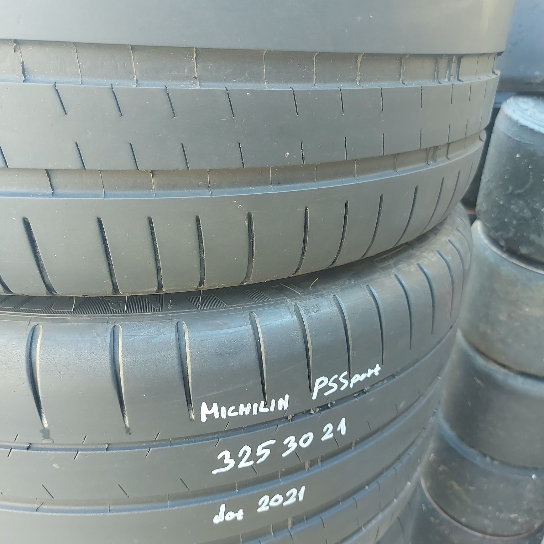 325/30/21"-285/35/21"Michelin pilot super sport. Dot2021/2022