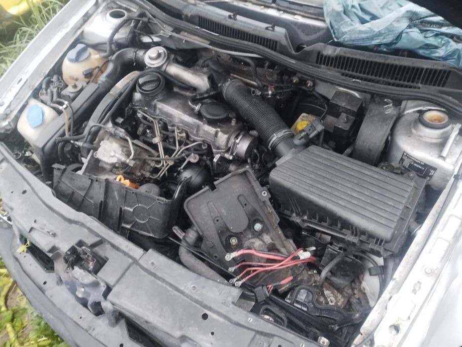Piese golf 4,capota,aripi,uși,oglinzi,motor 1.9 tdi  alh