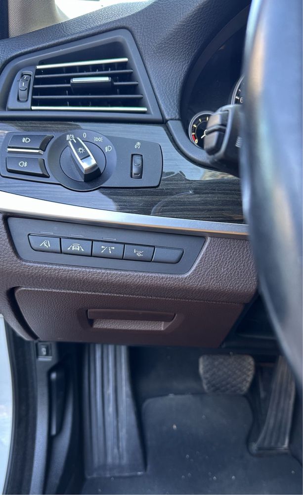 Продавам оригинален волан бмв ф10 bmw f10
