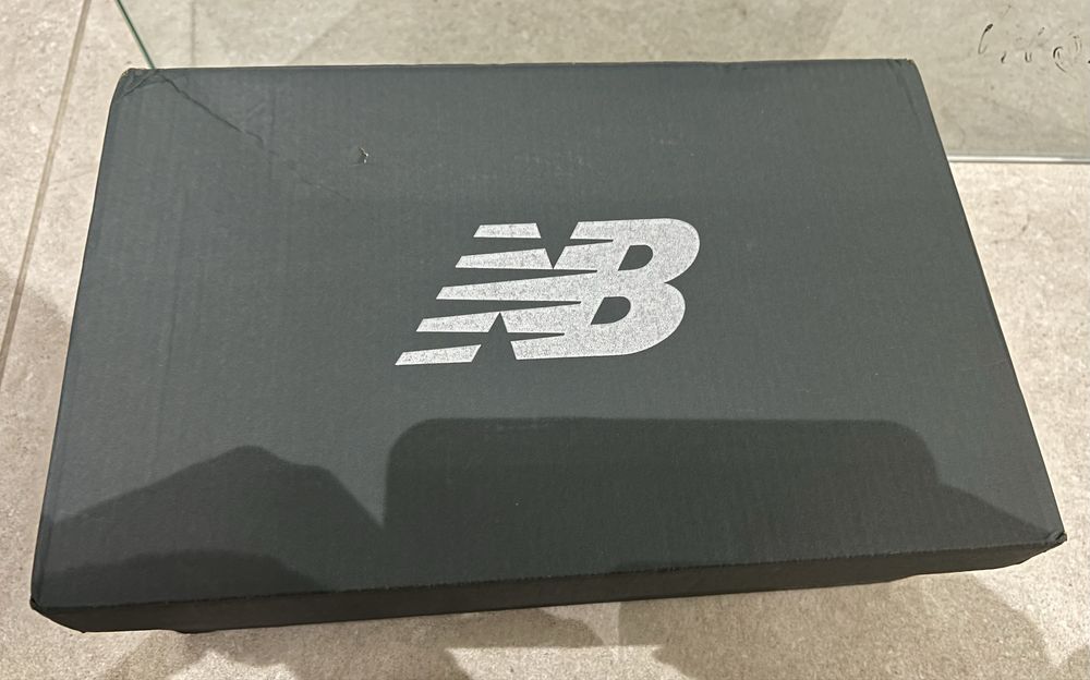 New Balance 9060