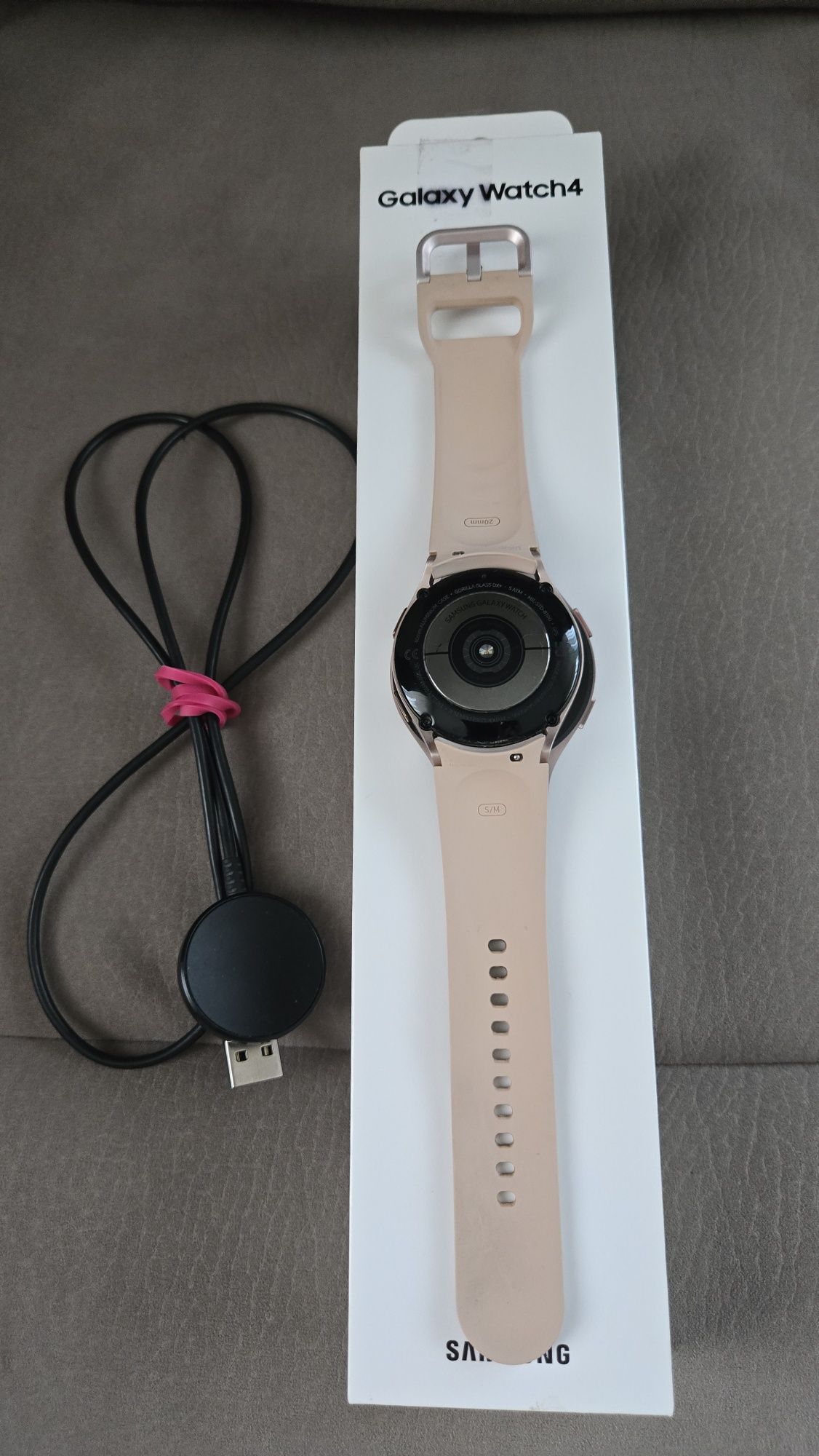 Часовник samsung galaxy watch 4