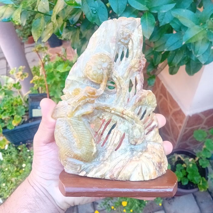 Sculptura in Jad