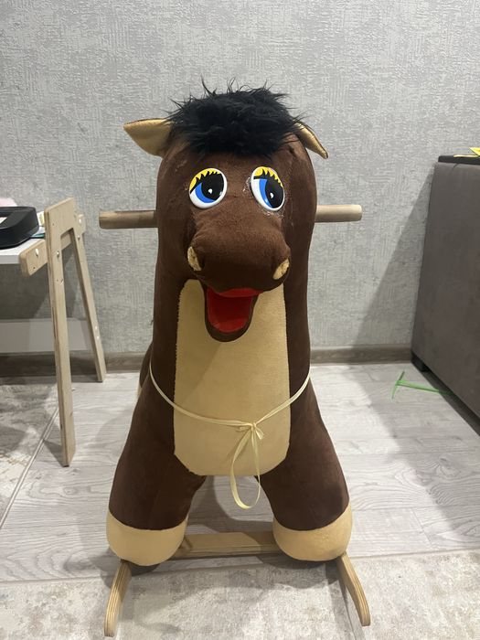 Детская лошадка качалка