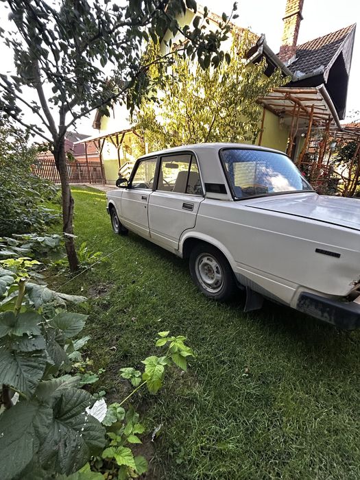 Vand Lada 2105 inmatriculat in Ungaria
