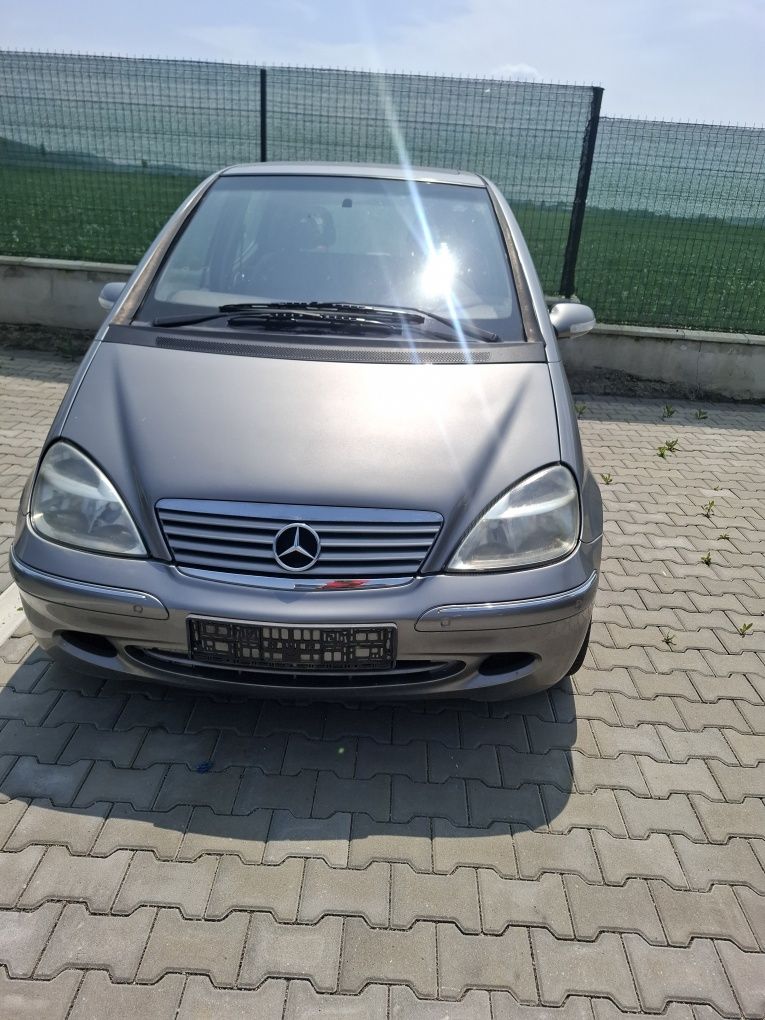 Dezmembrez Mercedes-Benz A160